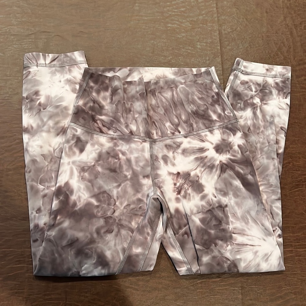 Lululemon Align Crop 23’ size 4